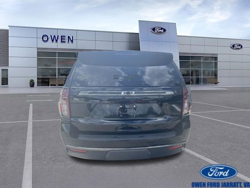 Used 2021 Chevrolet Tahoe Z71 w/ Rear Media and Nav Package AWD/4WD image 4