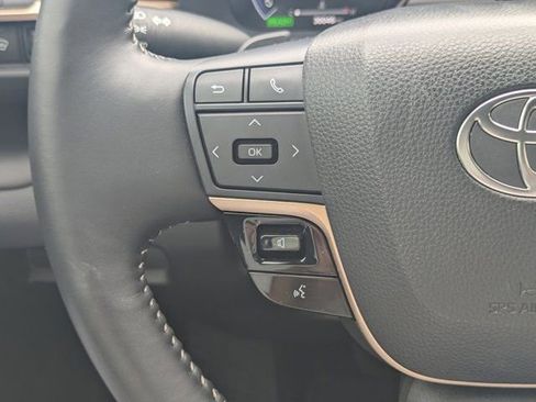 Used 2025 Toyota Crown Signia AWD/4WD image 21