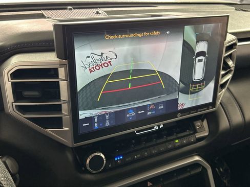 Used 2024 Toyota Sequoia Platinum image 18