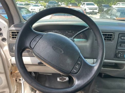 Used 2002 Ford F250 XL RWD image 12