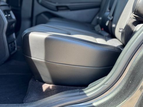 Used 2019 Ford Edge Titanium w/ Equipment Group 301A AWD/4WD image 27