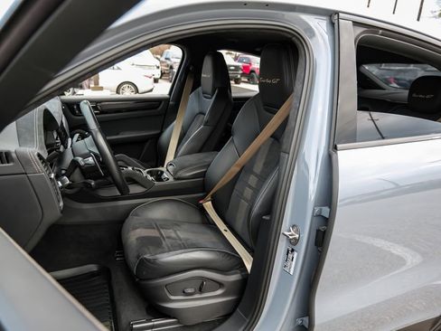 Used 2023 Porsche Cayenne Turbo GT image 42