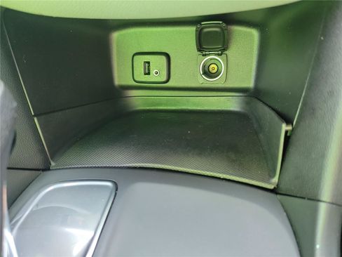 Used 2018 Chevrolet Equinox LS FWD image 30