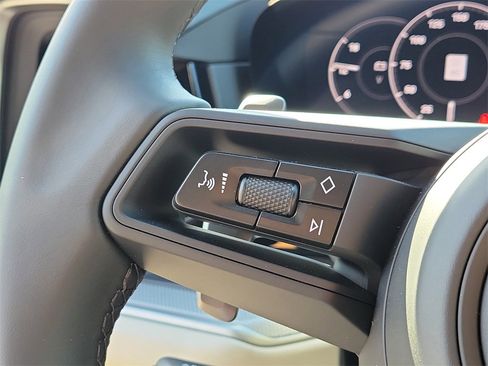 New 2026 Porsche Cayenne image 34