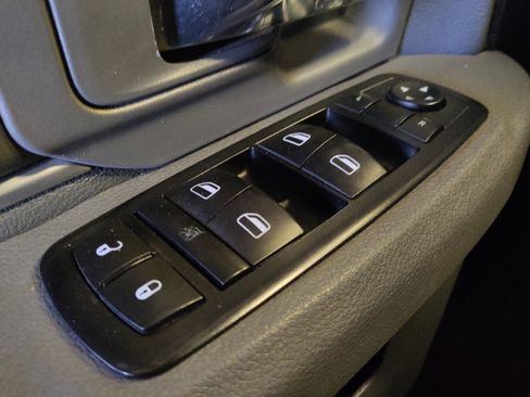 Used 2015 RAM 1500 Classic SLT AWD/4WD image 27
