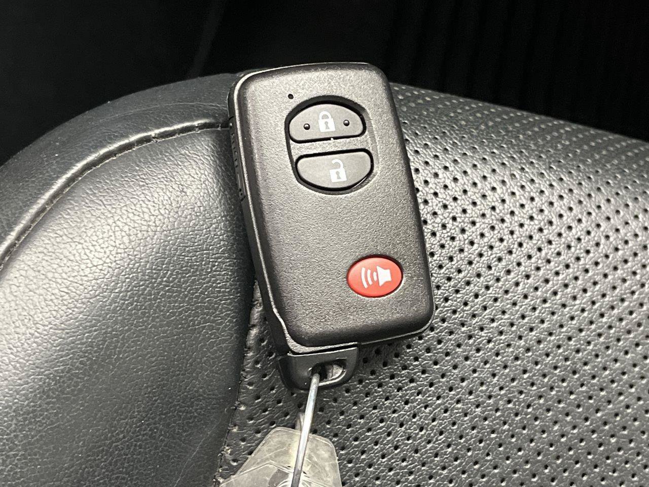 Used 2017 Toyota 4Runner Limited AWD/4WD image 28