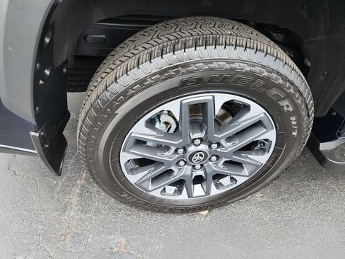 Used 2025 Toyota Sequoia Limited w/ Tow Technology Package AWD/4WD image 31