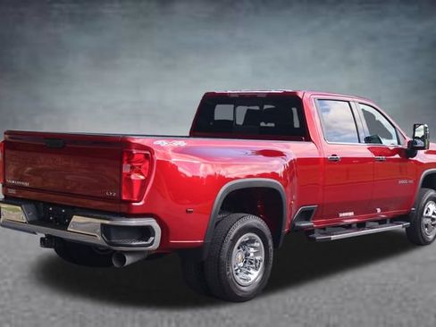 Used 2026 Chevrolet Silverado 3500 LTZ w/ LTZ Convenience Package AWD/4WD image 3
