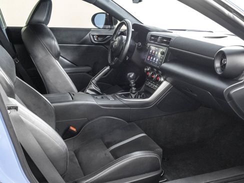 Used 2022 Toyota GR86 Premium w/ ALL Weather Mat Package (TMS) RWD image 35