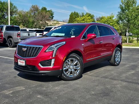 Certified 2020 Cadillac XT5 Luxury w/ LPO, Floor Liner Package AWD/4WD image 2