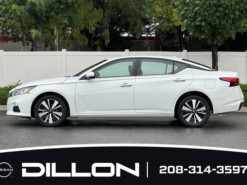 Used 2022 Nissan Altima 2.5 SV AWD/4WD image 7