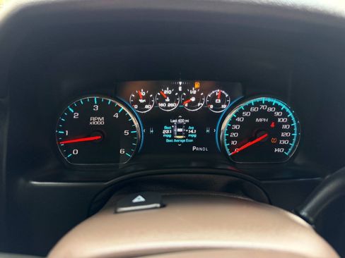 Used 2018 Chevrolet Suburban Premier AWD/4WD image 55