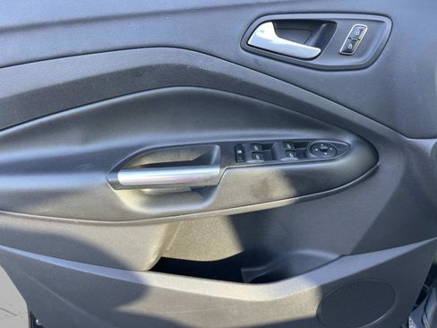 Used 2016 Ford Escape SE w/ Equipment Group 201A image 27