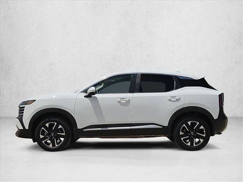 Used 2025 Nissan Kicks SV AWD/4WD image 8