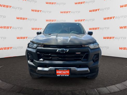 Used 2023 Chevrolet Colorado Trail Boss w/ Technology Package image 8