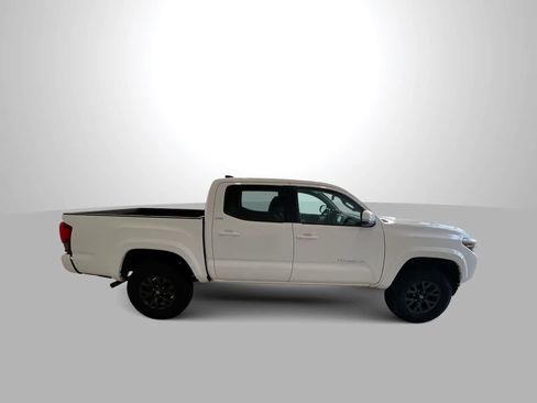 Used 2023 Toyota Tacoma SR5 w/ Technology Package AWD/4WD image 9