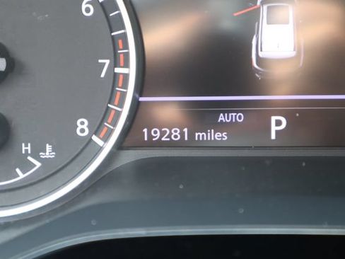 Used 2023 Nissan Pathfinder SL AWD/4WD image 43