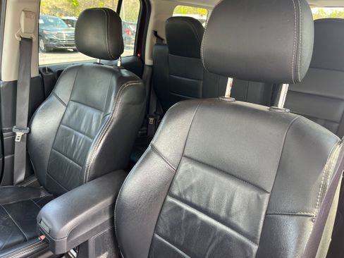 Used 2017 Jeep Patriot High Altitude AWD/4WD image 9
