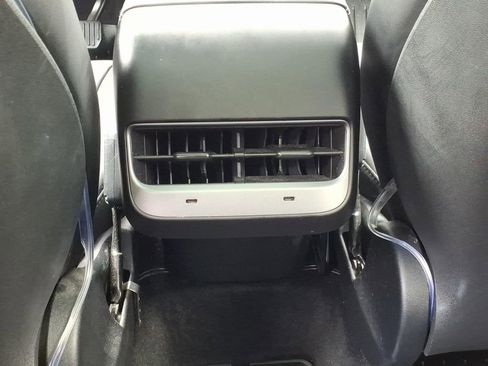 Used 2023 Tesla Model Y Long Range AWD/4WD image 15