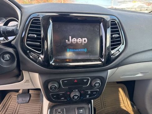 Used 2020 Jeep Compass Limited image 22