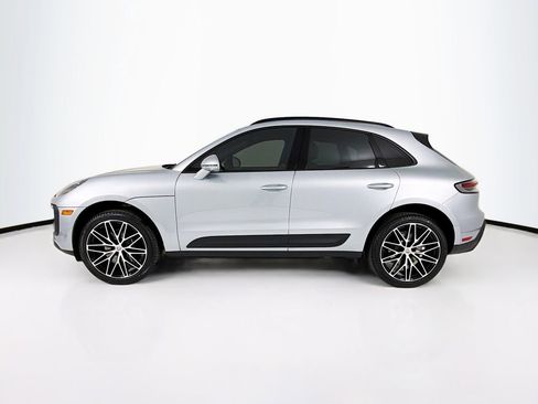 New 2026 Porsche Macan image 2