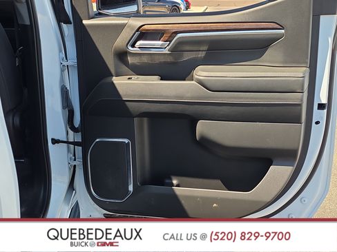 Used 2024 GMC Sierra 1500 Elevation w/ LPO, Elevation Black Package AWD/4WD image 26
