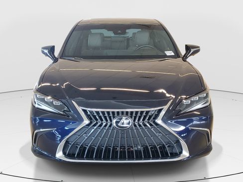 Used 2025 Lexus ES 350 Ultra Luxury w/ Accessory Package (Z2) FWD image 3