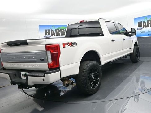 Used 2018 Ford F250 Platinum w/ Platinum Ultimate Package image 5