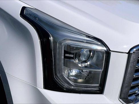 Used 2020 GMC Yukon XL Denali w/ Open Road Package AWD/4WD image 32