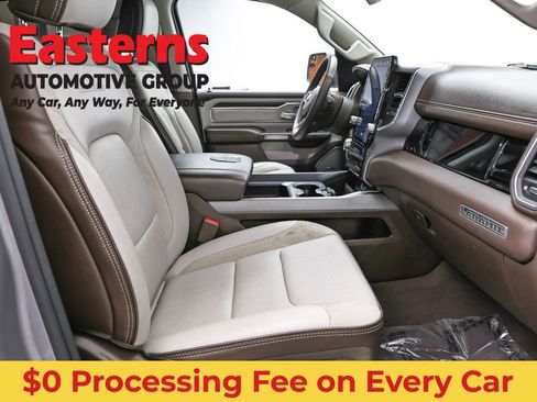 Used 2025 RAM 1500 Laramie AWD/4WD image 27