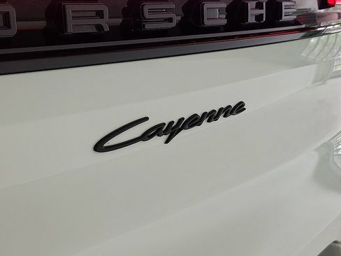 Certified 2026 Porsche Cayenne Coupe AWD/4WD image 33
