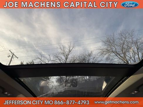 Used 2022 Lincoln Corsair AWD w/ Premium Package image 15