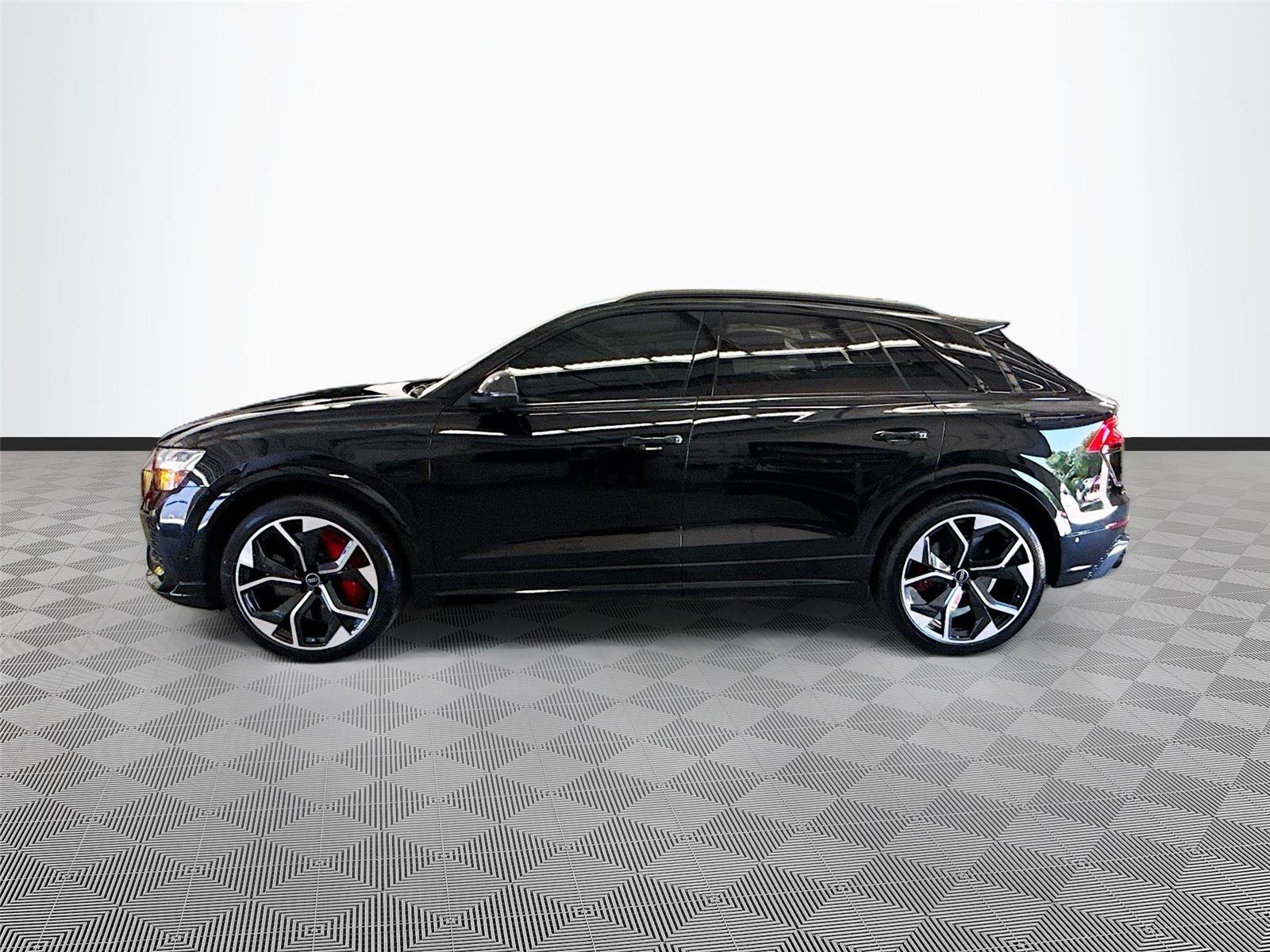 Used 2023 Audi RS Q8 w/ Black Optic Package AWD/4WD image 4