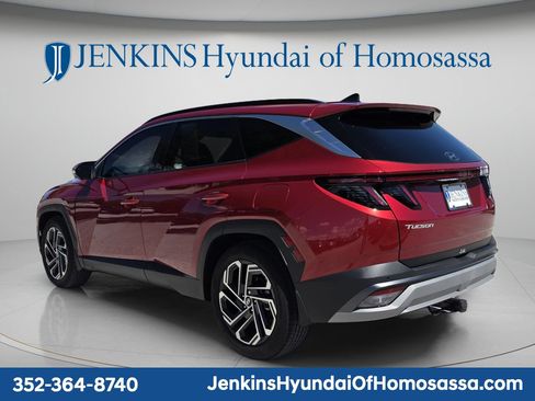 Used 2025 Hyundai Tucson Limited FWD image 6