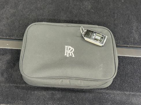 Used 2020 Rolls-Royce Cullinan image 3