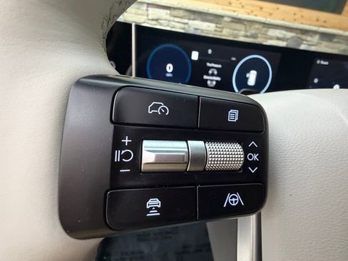 Used 2025 Hyundai Santa Fe Limited image 23