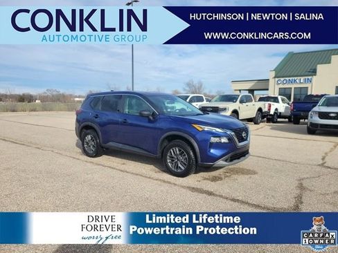 Used 2023 Nissan Rogue S image 1