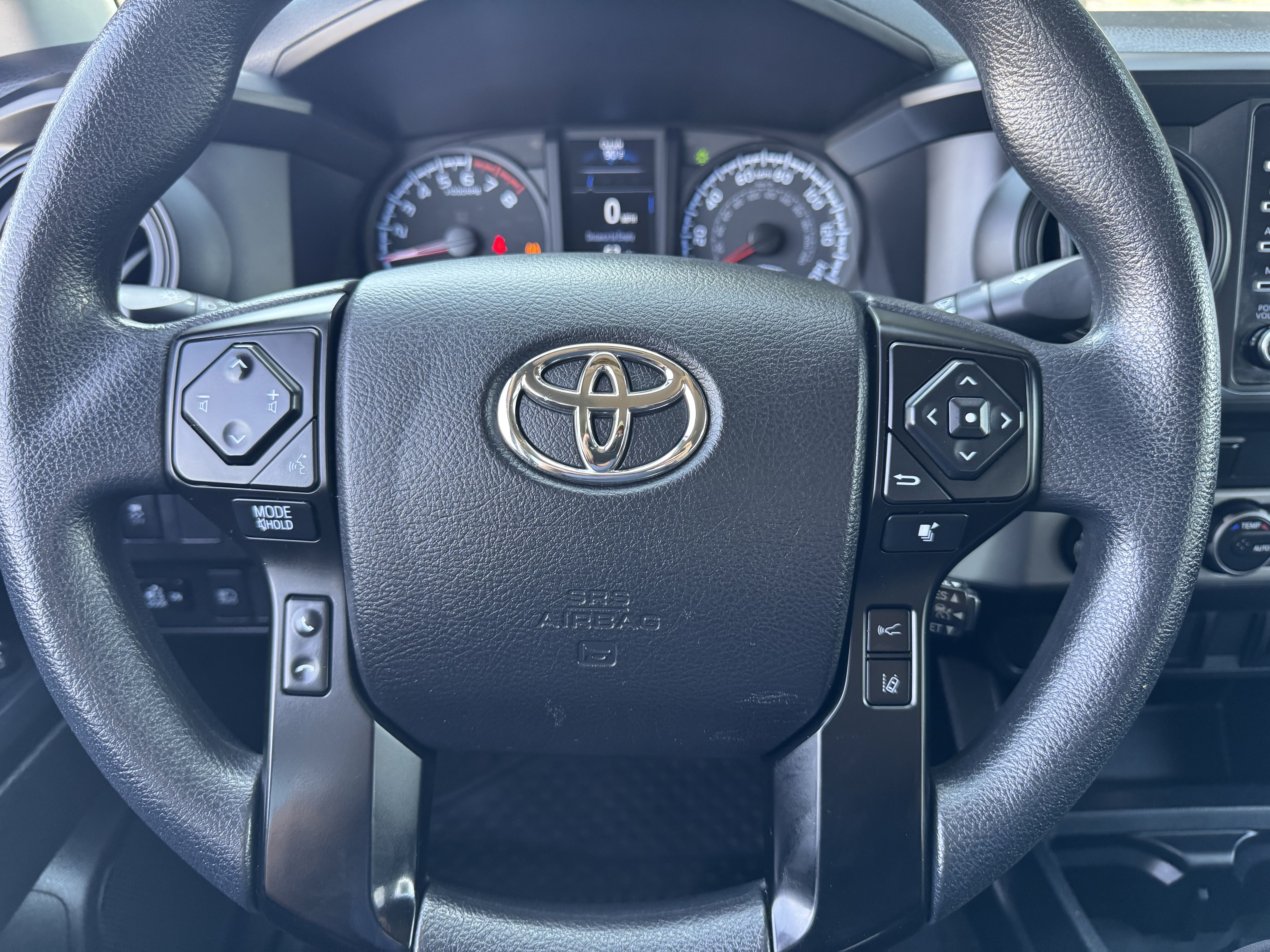 Used 2021 Toyota Tacoma SR AWD/4WD image 34
