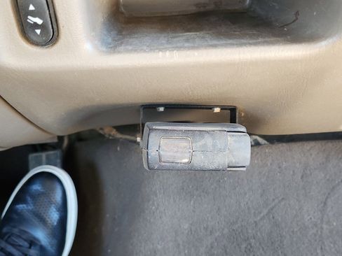 Used 2004 Ford F350 4x4 Crew Cab Super Duty image 28