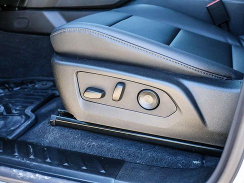 New 2026 GMC Canyon Elevation w/ Convenience Package image 27