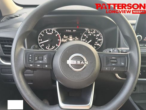 Used 2024 Nissan Rogue S FWD image 14