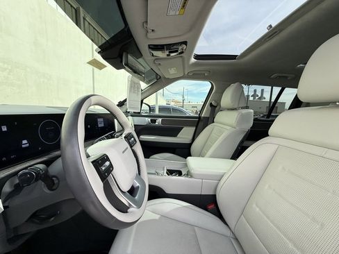 Used 2024 Hyundai Santa Fe Calligraphy image 5