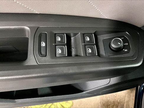 Used 2022 Volkswagen Atlas SE image 62