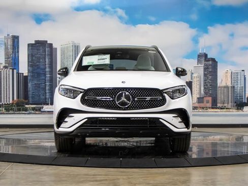 Used 2026 Mercedes-Benz GLC 350e 4MATIC image 3