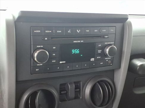 Used 2007 Jeep Wrangler X image 9