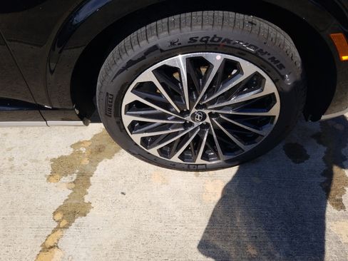 Used 2026 Hyundai Palisade Calligraphy image 25