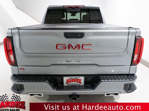 Used 2025 GMC Sierra 1500 Denali w/ Technology Package AWD/4WD image 4