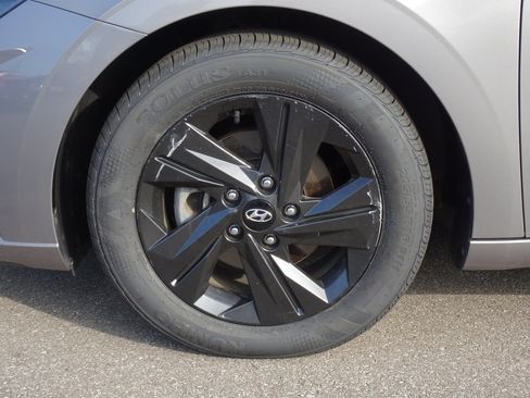 Used 2023 Hyundai Elantra SEL FWD image 27