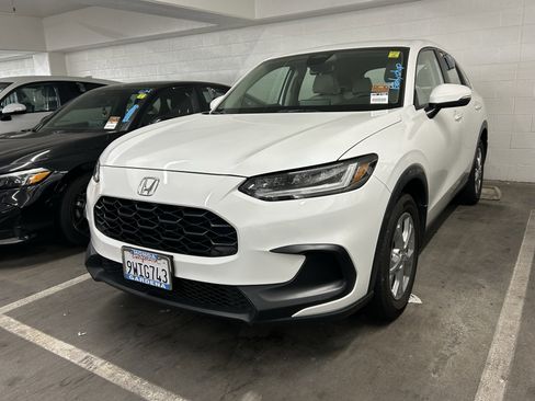 Certified 2024 Honda HR-V LX image 2