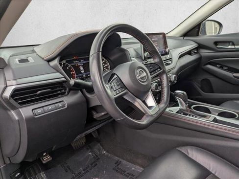 Used 2024 Nissan Altima 2.5 SR image 9